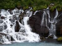 Rauschende Hraunfossar Wassermassen